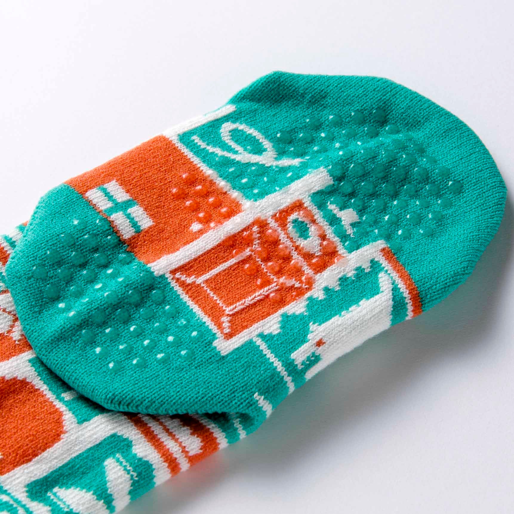 靴下 LOOKING FOR | AIUEO